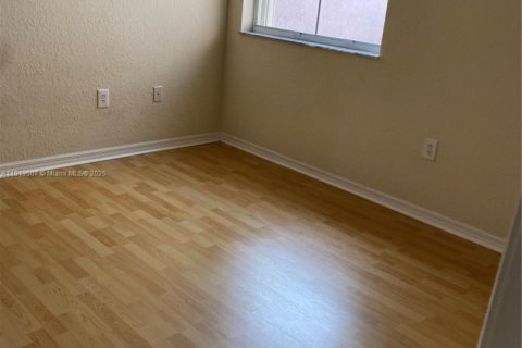 Condominio en alquiler en Doral, Florida, 2 dormitorios, 121.52 m2 № 1968843 - foto 6