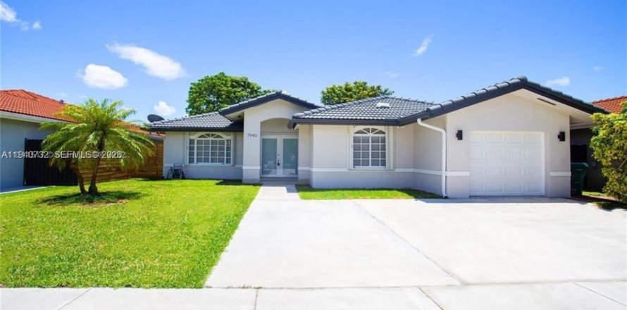 House in Miami, Florida 3 bedrooms, 153.66 sq.m. № 1998359