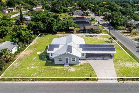 House in Haines City, Florida 4 bedrooms, 226.59 sq.m. № 1797256 - photo 3
