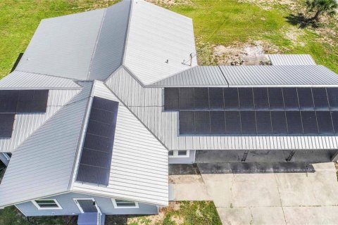 House in Haines City, Florida 4 bedrooms, 226.59 sq.m. № 1797256 - photo 30