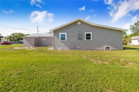 House in Haines City, Florida 4 bedrooms, 226.59 sq.m. № 1797256 - photo 27