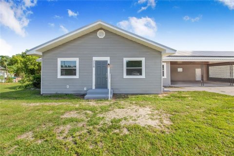 House in Haines City, Florida 4 bedrooms, 226.59 sq.m. № 1797256 - photo 6