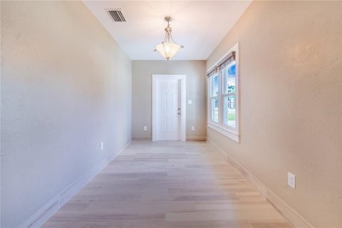 House in Haines City, Florida 4 bedrooms, 226.59 sq.m. № 1797256 - photo 7
