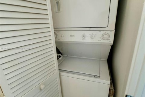 Copropriété à vendre à Miami, Floride: 1 chambre № 1967123 - photo 17