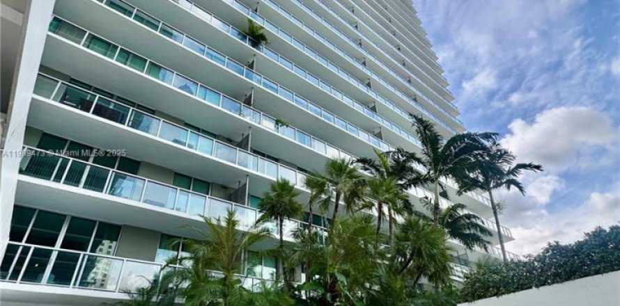 Condo à Miami, Floride, 1 chambre  № 1967123