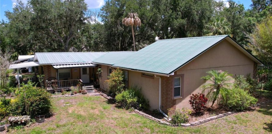 House in Fish Hawk, Florida 2 bedrooms, 198.53 sq.m. № 1736461