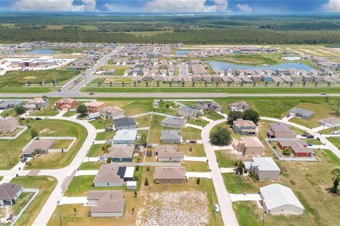 House in Kissimmee, Florida 3 bedrooms, 128.48 sq.m. № 1919536 - photo 28