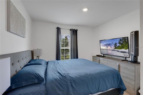 House in Kissimmee, Florida 3 bedrooms, 128.48 sq.m. № 1919536 - photo 15