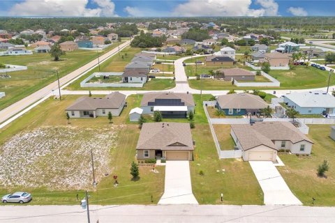 House in Kissimmee, Florida 3 bedrooms, 128.48 sq.m. № 1919536 - photo 26