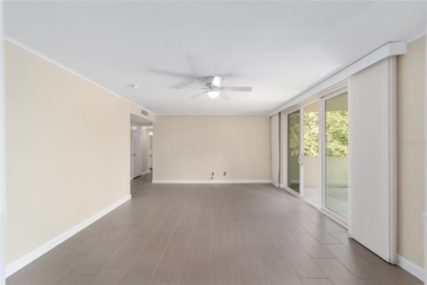 Condo in Gainesville, Florida, 4 bedrooms  № 1362879 - photo 16