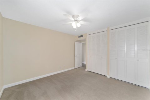 Condo in Gainesville, Florida, 4 bedrooms  № 1362879 - photo 29