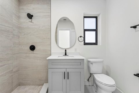 House in Fort Lauderdale, Florida 5 bedrooms, 169.55 sq.m. № 2069655 - photo 7