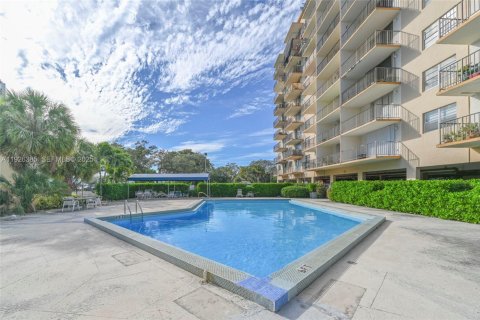 Купить кондоминиум в Норт-Майами, Флорида 1 спальня, 69.68м2, № 2055070 - фото 29