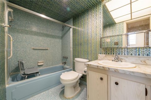 Купить кондоминиум в Норт-Майами, Флорида 1 спальня, 69.68м2, № 2055070 - фото 23