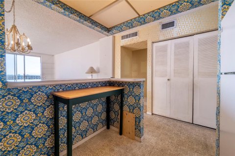 Купить кондоминиум в Норт-Майами, Флорида 1 спальня, 69.68м2, № 2055070 - фото 16