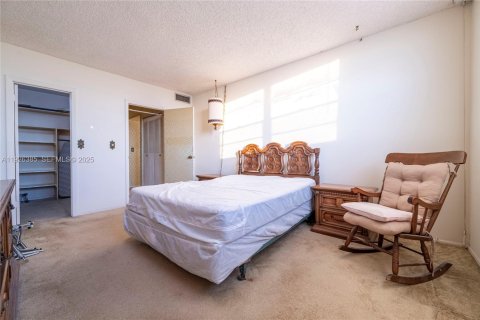 Купить кондоминиум в Норт-Майами, Флорида 1 спальня, 69.68м2, № 2055070 - фото 22