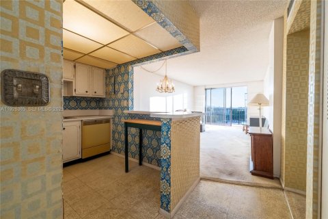 Купить кондоминиум в Норт-Майами, Флорида 1 спальня, 69.68м2, № 2055070 - фото 10