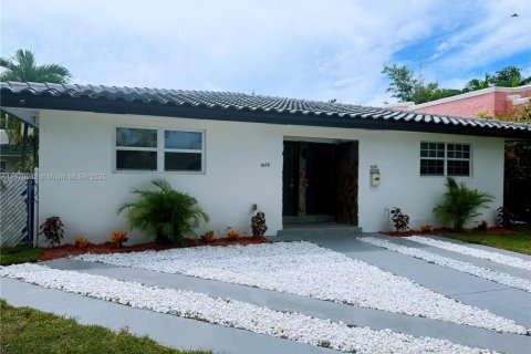 Immobilier commercial à vendre à Miami, Floride: 205.5 m2 № 1921827 - photo 23