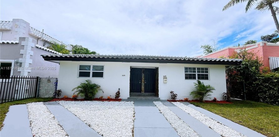 Immobilier commercial à Miami, Floride 205.5 m2 № 1921827