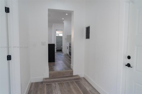 Снять в аренду виллу или дом в Майами, Флорида 4 спальни, 140.93м2, № 2029675 - фото 21