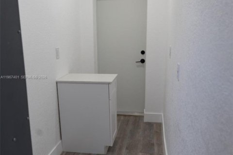 Снять в аренду виллу или дом в Майами, Флорида 4 спальни, 140.93м2, № 2029675 - фото 22