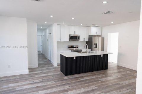 Снять в аренду виллу или дом в Майами, Флорида 4 спальни, 140.93м2, № 2029675 - фото 8