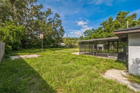 House in Fruitland Park, Florida 4 bedrooms, 141.03 sq.m. № 1825313 - photo 10