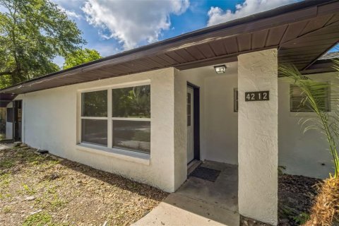 House in Fruitland Park, Florida 4 bedrooms, 141.03 sq.m. № 1825313 - photo 14