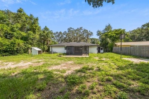 House in Fruitland Park, Florida 4 bedrooms, 141.03 sq.m. № 1825313 - photo 12