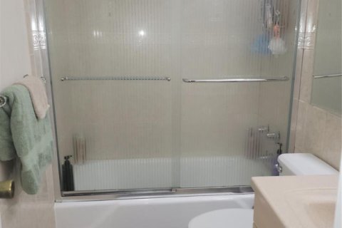 Copropriété à louer à Hallandale Beach, Floride: 1 chambre, 80.82 m2 № 2429708 - photo 11