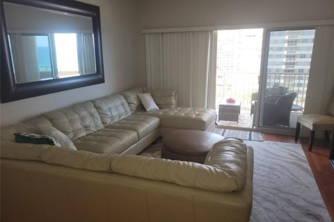 Copropriété à louer à Hallandale Beach, Floride: 1 chambre, 80.82 m2 № 2429708 - photo 7