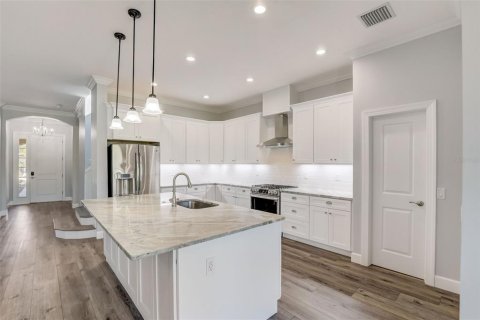Casa en venta en Bradenton, Florida, 4 dormitorios, 312.8 m2 № 1719626 - foto 6