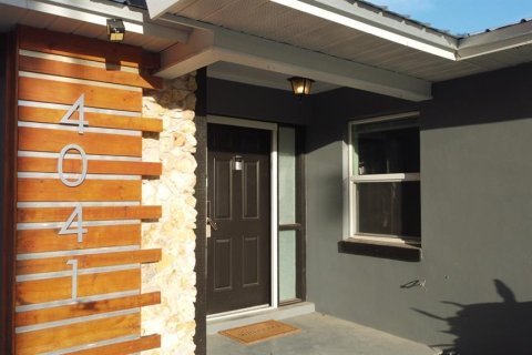 House in Ocala, Florida 3 bedrooms, 120.96 sq.m. № 1801311 - photo 4