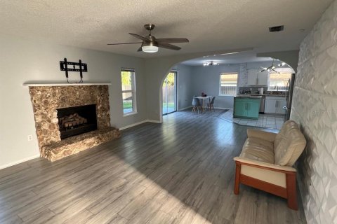 House in Ocala, Florida 3 bedrooms, 120.96 sq.m. № 1801311 - photo 5