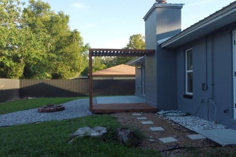 House in Ocala, Florida 3 bedrooms, 120.96 sq.m. № 1801311 - photo 21