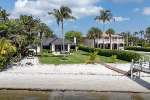 Купить виллу или дом в Лантана, Флорида 2 спальни, 118.36м2, № 1210468 - фото 1