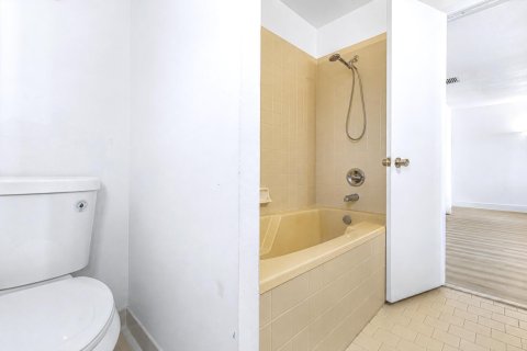 Купить виллу или дом в Мирамар, Флорида 1 комната, 167.04м2, № 2154249 - фото 13