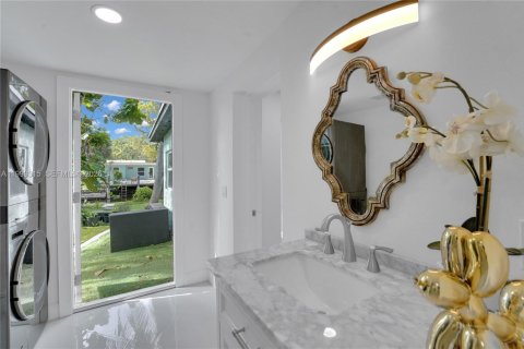 Снять в аренду виллу или дом в Форт-Лодердейл, Флорида 2 спальни, 169.36м2, № 2064168 - фото 26