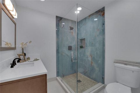 Снять в аренду виллу или дом в Форт-Лодердейл, Флорида 2 спальни, 169.36м2, № 2064168 - фото 16