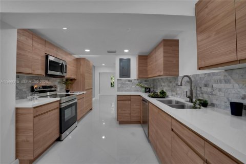 Снять в аренду виллу или дом в Форт-Лодердейл, Флорида 2 спальни, 169.36м2, № 2064168 - фото 8