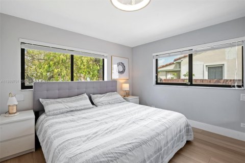 Купить виллу или дом в Майами-Спрингс, Флорида 3 спальни, 130.9м2, № 2066803 - фото 18