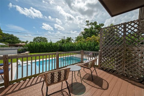 Купить виллу или дом в Майами-Спрингс, Флорида 3 спальни, 130.9м2, № 2066803 - фото 27