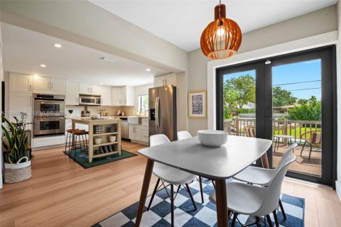 Купить виллу или дом в Майами-Спрингс, Флорида 3 спальни, 130.9м2, № 2066803 - фото 8