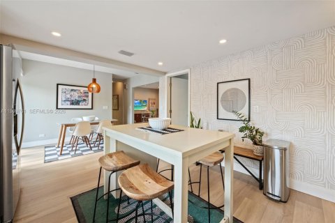 Купить виллу или дом в Майами-Спрингс, Флорида 3 спальни, 130.9м2, № 2066803 - фото 13