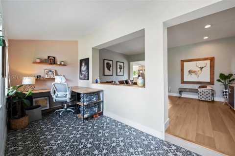 Купить виллу или дом в Майами-Спрингс, Флорида 3 спальни, 130.9м2, № 2066803 - фото 3