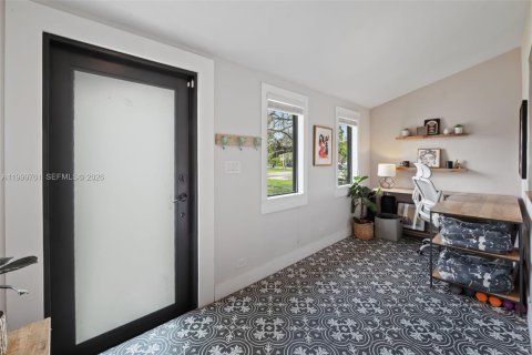 Купить виллу или дом в Майами-Спрингс, Флорида 3 спальни, 130.9м2, № 2066803 - фото 4