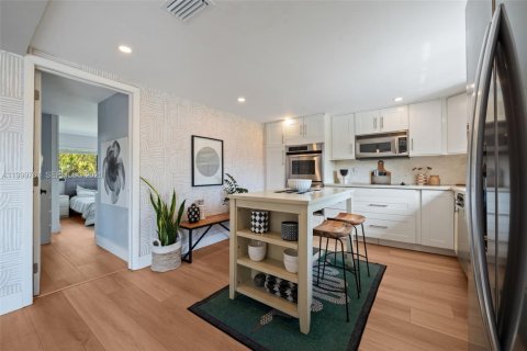 Купить виллу или дом в Майами-Спрингс, Флорида 3 спальни, 130.9м2, № 2066803 - фото 9