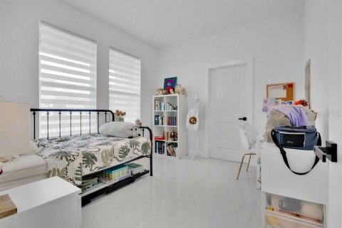 House in Winter Garden, Florida 5 bedrooms, 272.2 sq.m. № 2157920 - photo 24