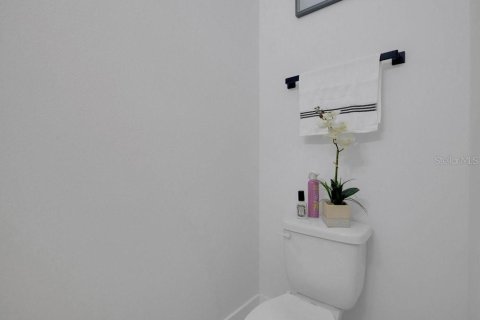 House in Winter Garden, Florida 5 bedrooms, 272.2 sq.m. № 2157920 - photo 21