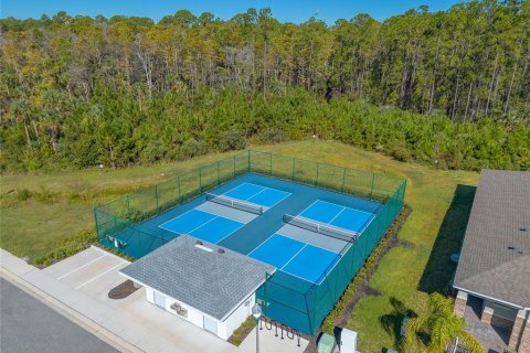 Touwnhouse à vendre à New Smyrna Beach, Floride: 4 chambres, 193.79 m2 № 2330558 - photo 20